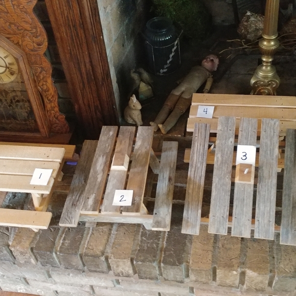 Squirrel corn picnic table novelty feeder gift - Picture 15 of 15